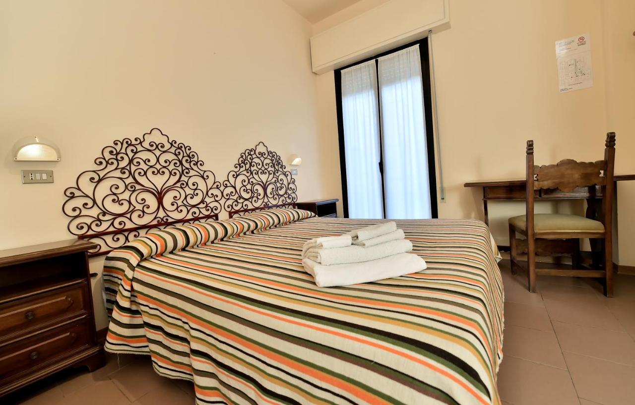 Hotel Doria เบลลาเรีย-อีเจอา มารีนา ภายนอก รูปภาพ